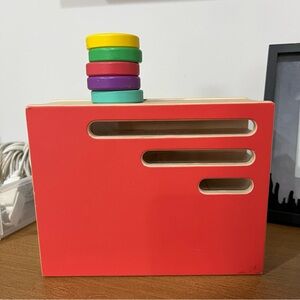 Lovevery count and slide ring chute